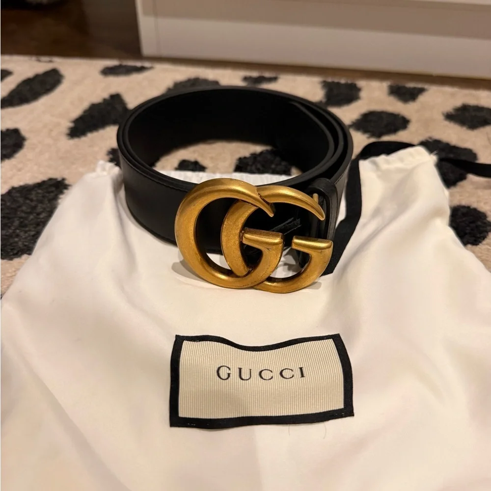 Gucci Black Leather Belt with Antiqued Gold Double G Buckle